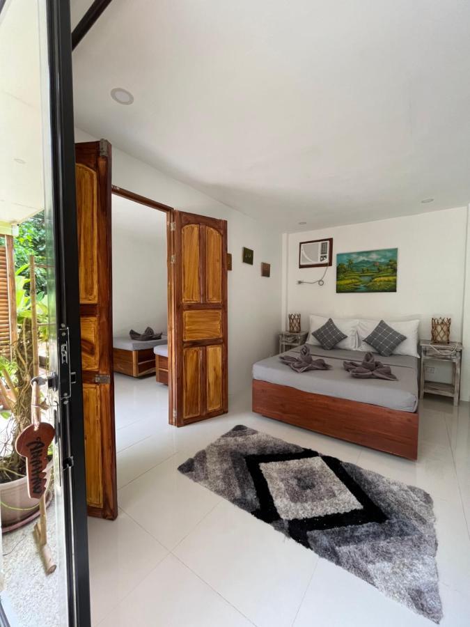 Hutch Lodging House El Nido Esterno foto